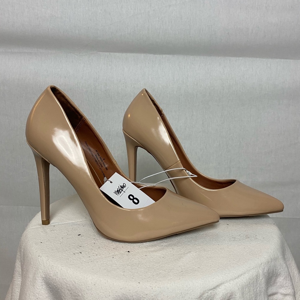 Mossimo Jennifer pump.